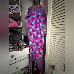 Blankie Tails Purple Pink and Blue Mermaid Tail Blanket VGUC